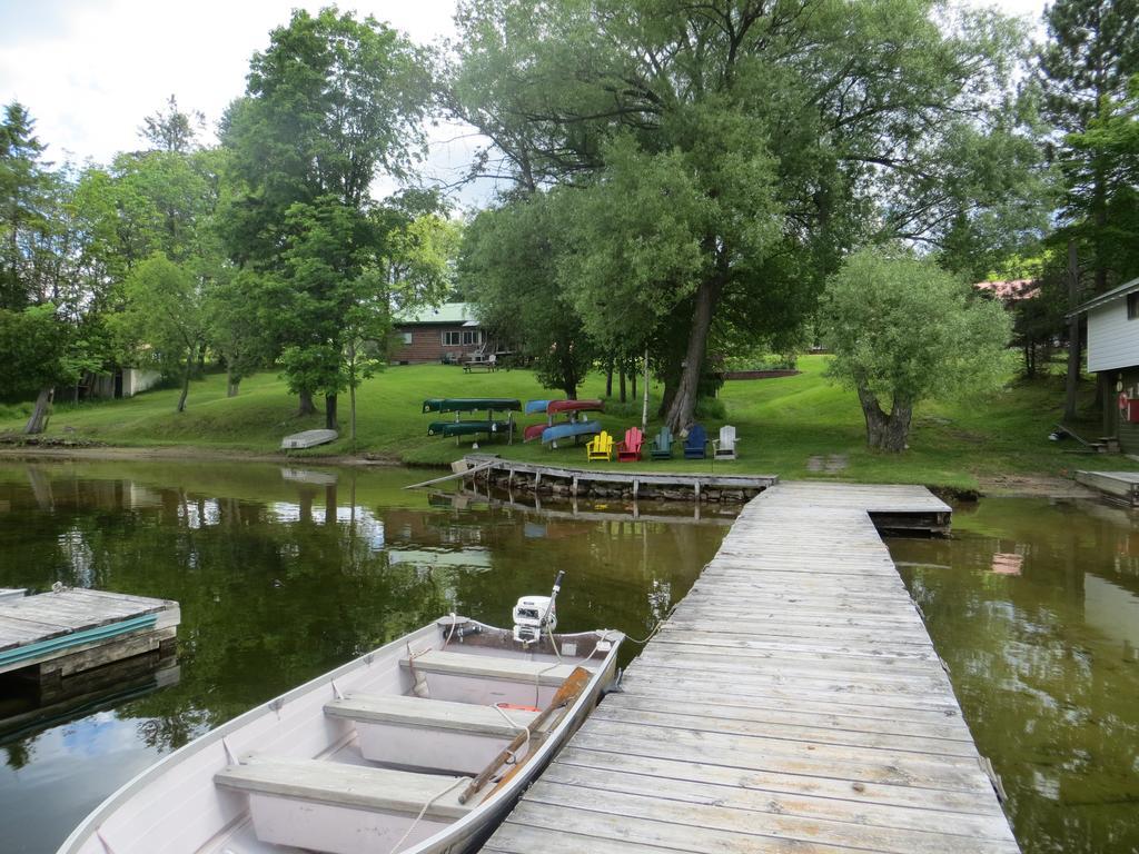Bondi Village Cottage Resort Lake of Bays Esterno foto