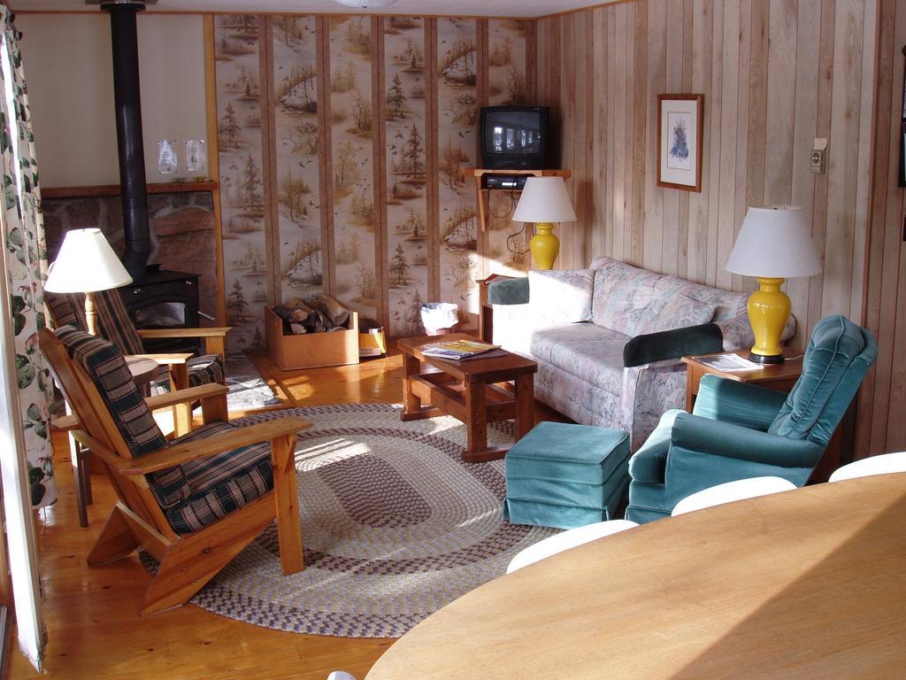 Bondi Village Cottage Resort Lake of Bays Esterno foto